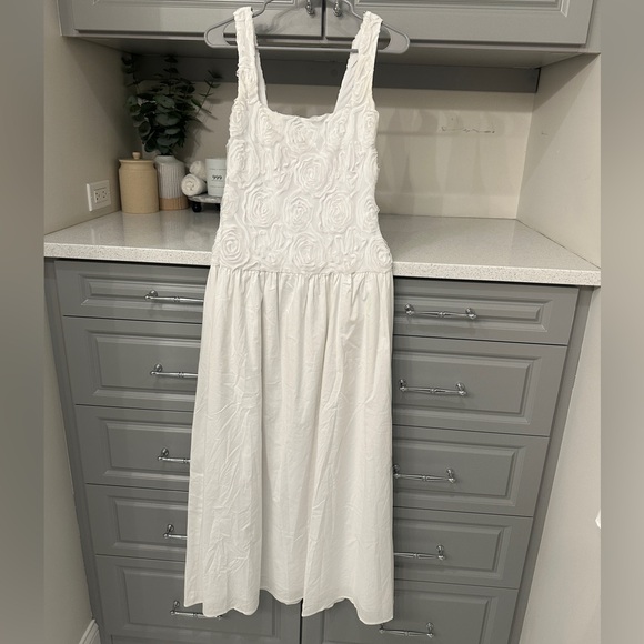 Show Me Your MuMu Bradshaw Maxi Dress White Rosette White Textured Dress - Picture 5 of 10